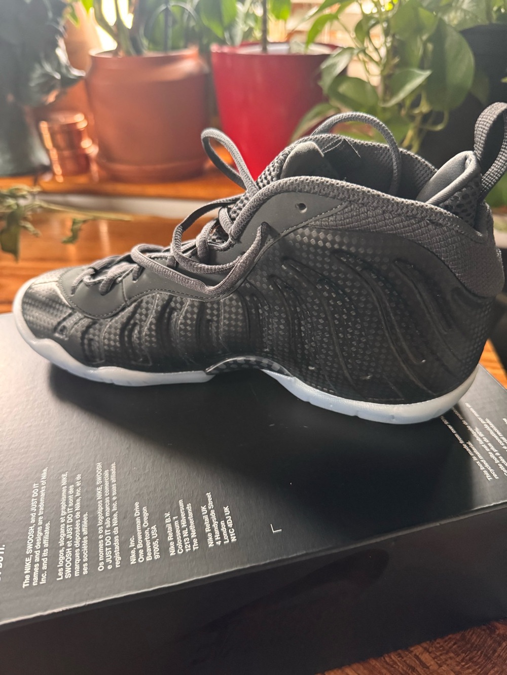 Nike Foam posite Kids Black Basketball Shoes with White Sole